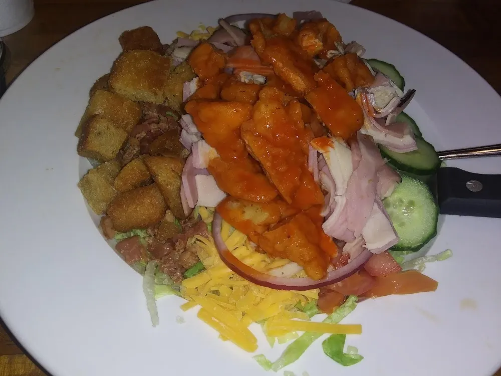 Chef Salad with Buffalo Chicken